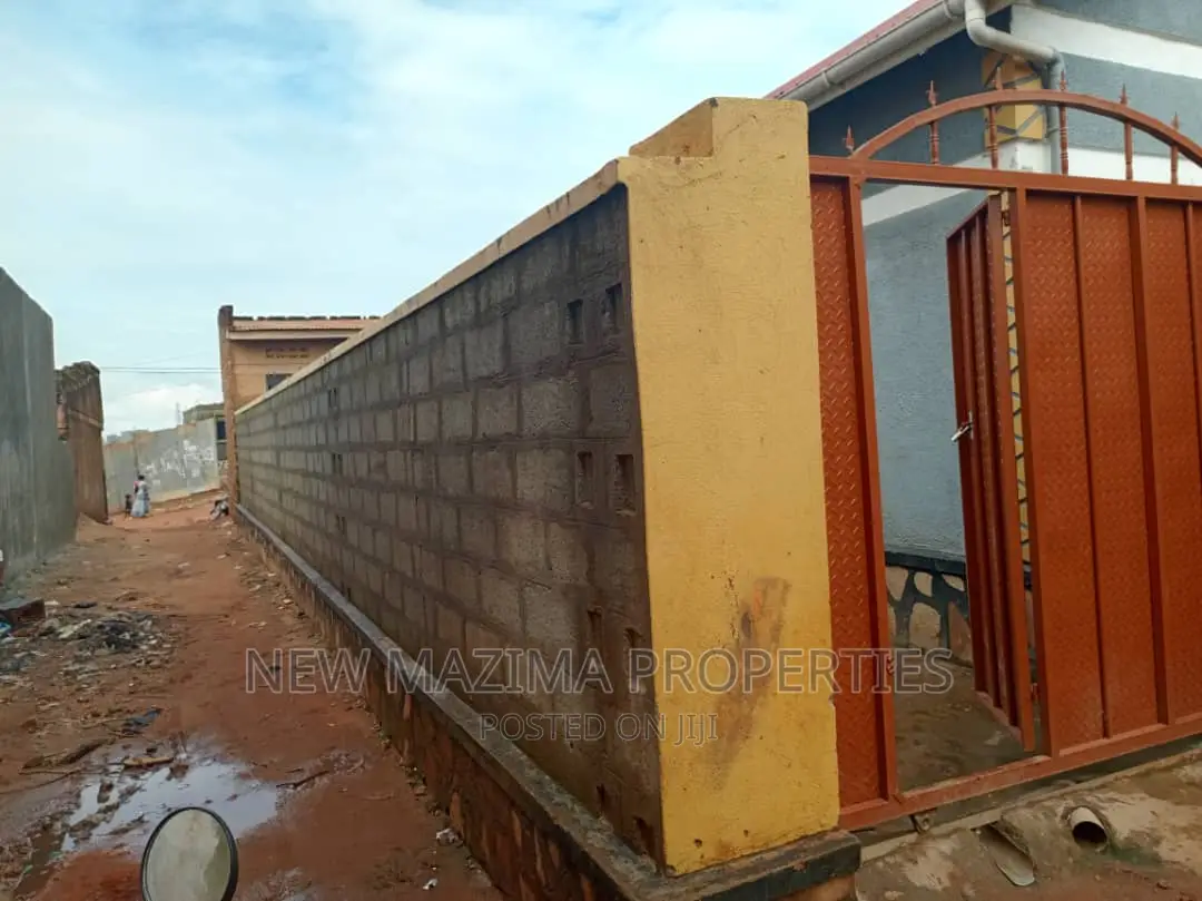 4bdrm House in Nansana, Central Division for sale