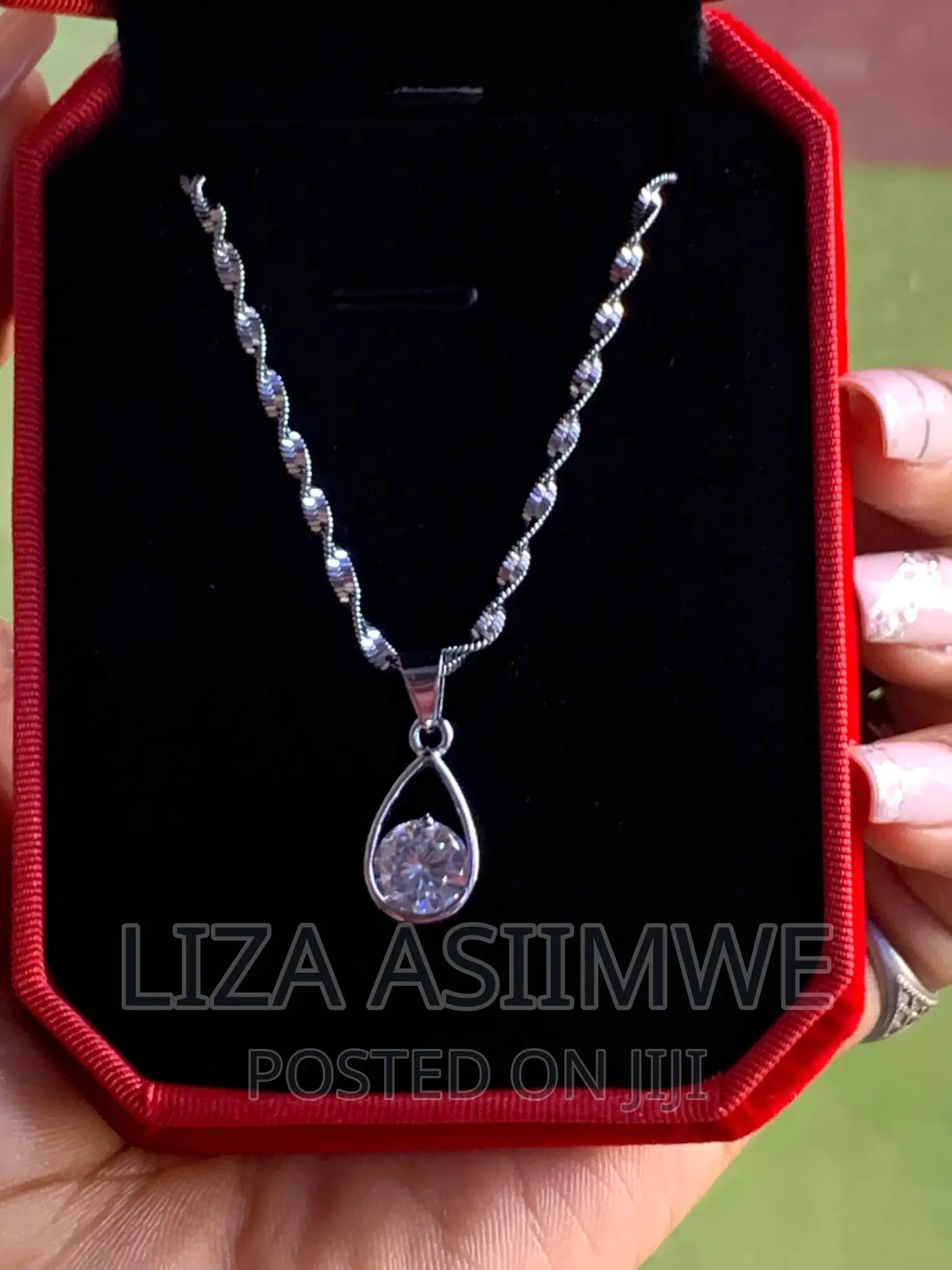 Simple Lady’S Necklaces