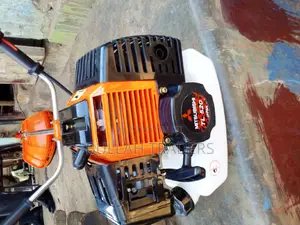Grass Cutter/ Brush Cutter
