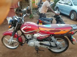 New TVS Apache 160 4V 2023 Red