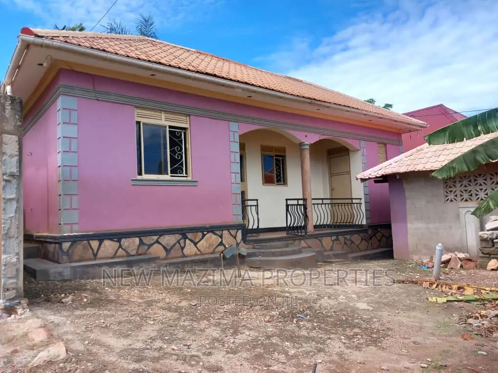 2bdrm Bungalow in Salaama Munyonyo, Central Division for sale