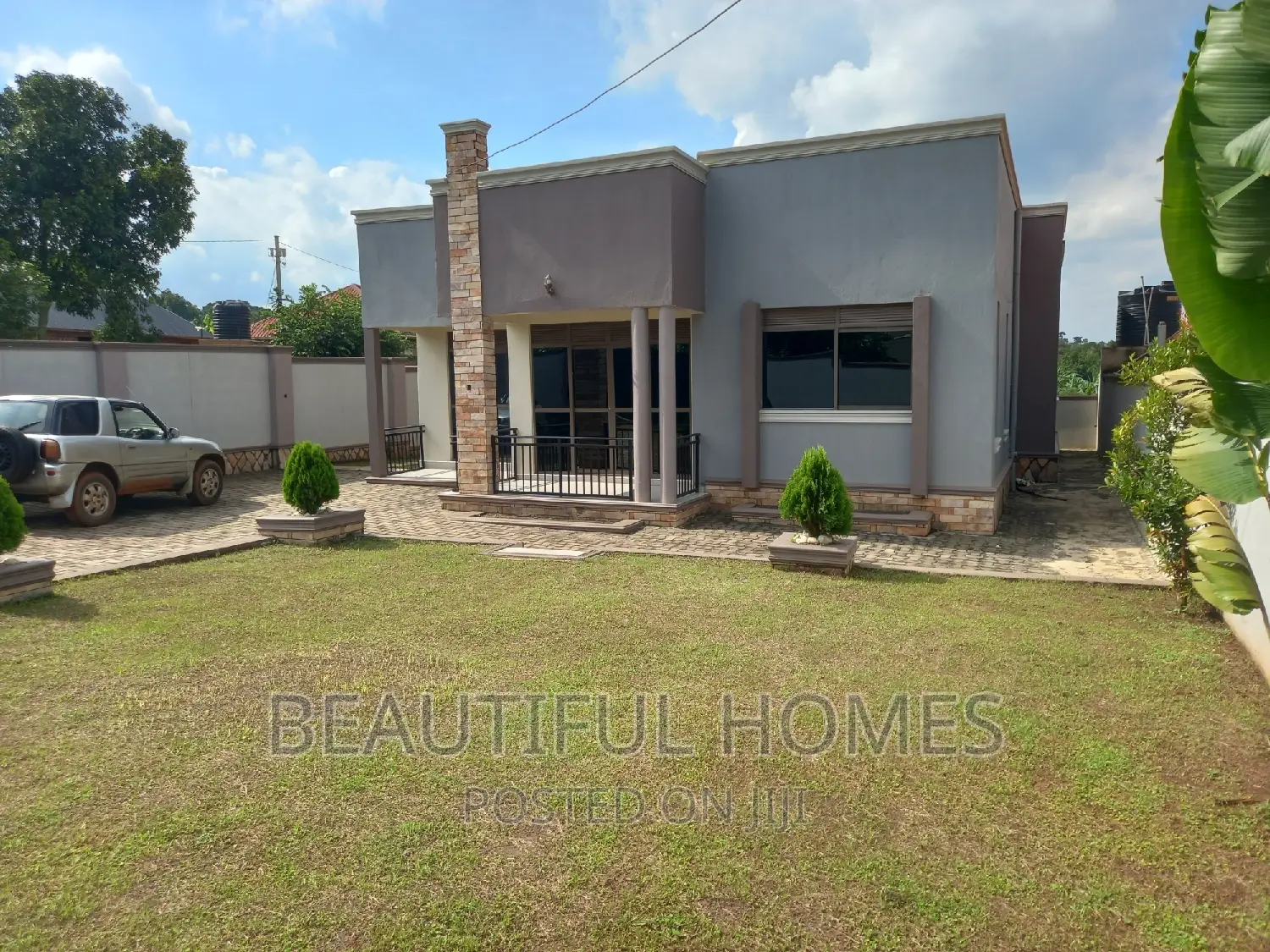 Furnished 4bdrm Bungalow in Kira for sale