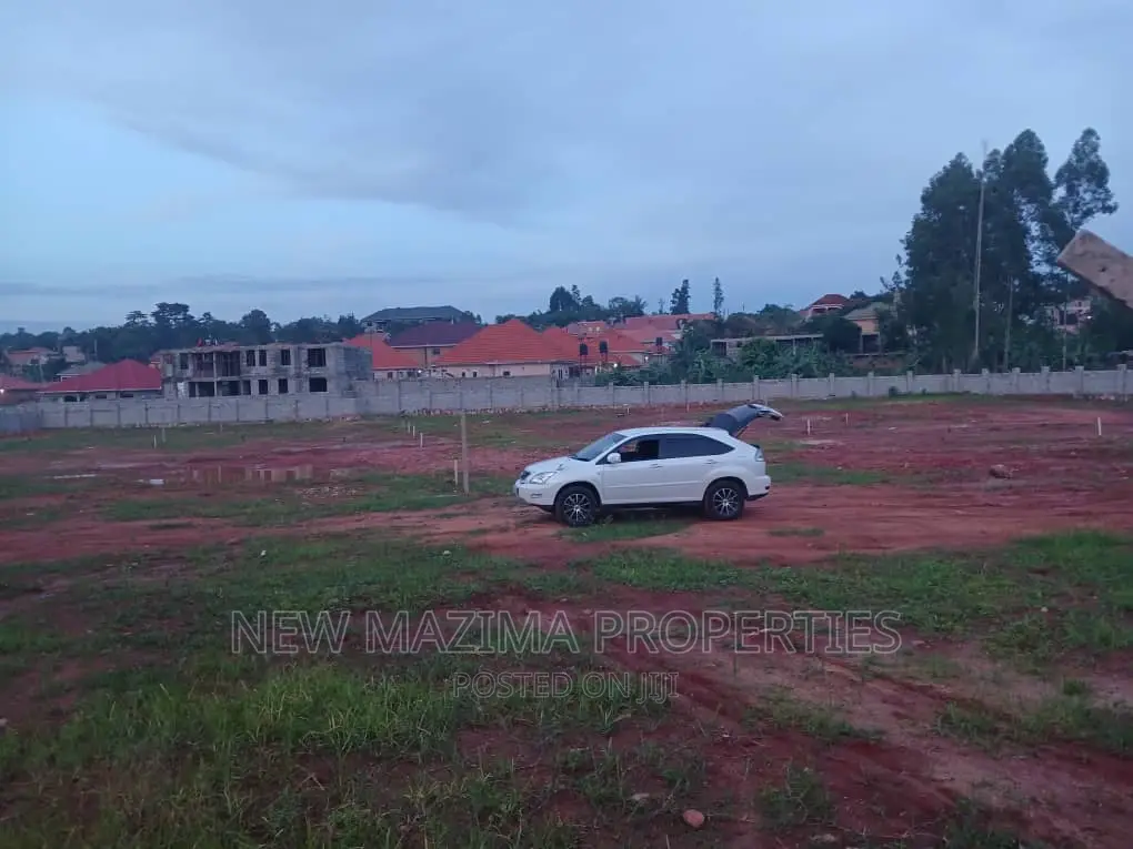 Very Beautiful Affordable Plots Quick Sale Bwebajja Ntebe Rd