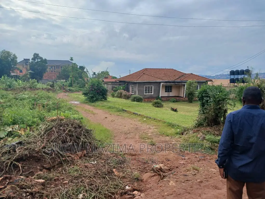 25 Decimals Plot Onquicksale Heart of Kabowa Gd 4 Apartments