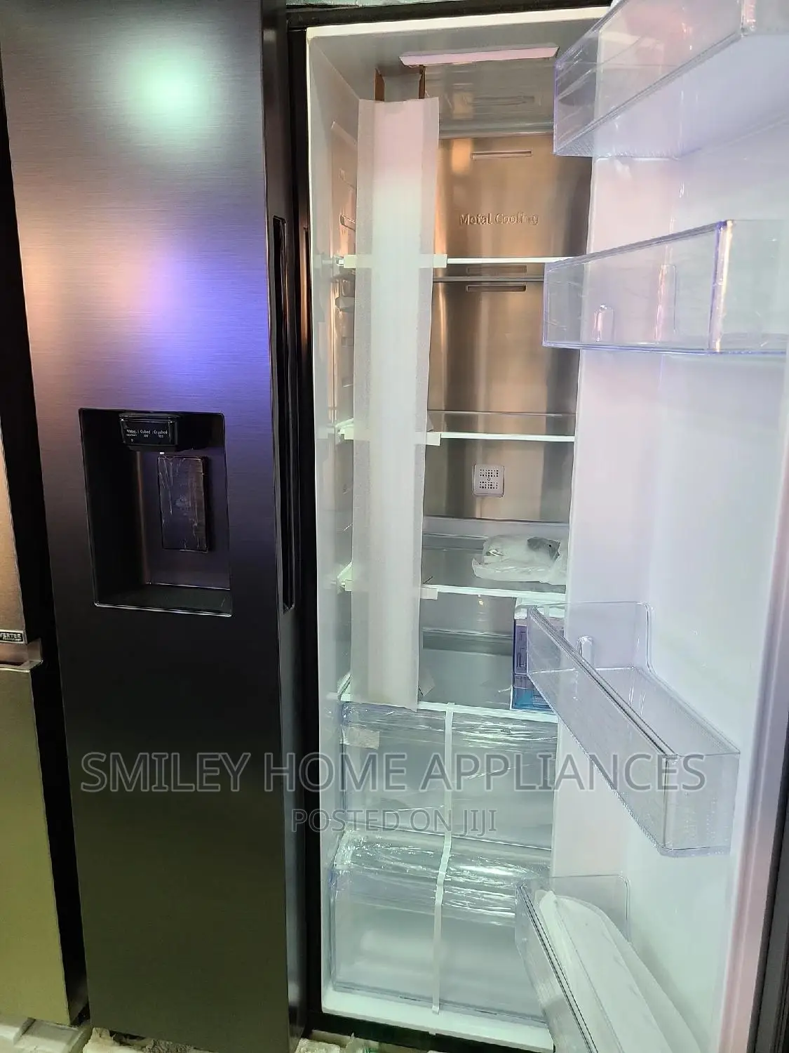Samsung Refrigerator Side by Side 700ltrs