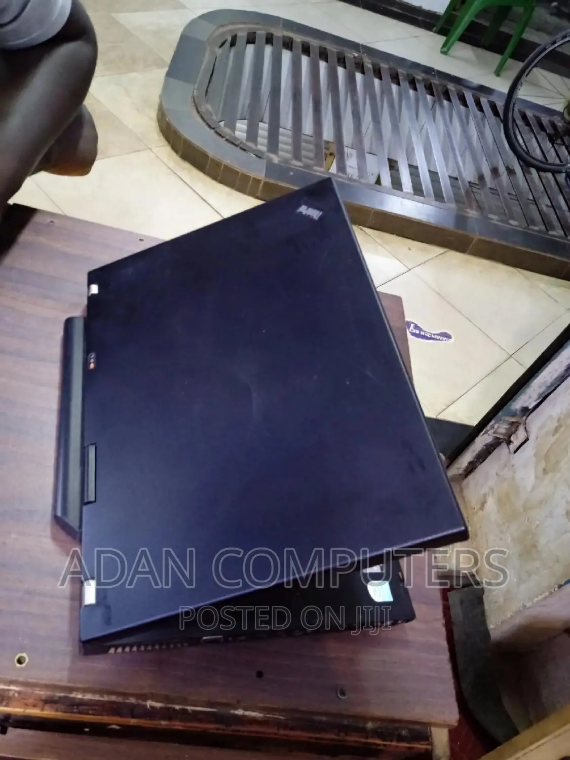 Laptop Lenovo ThinkPad R500 2GB Intel Core 2 Duo HDD 160GB