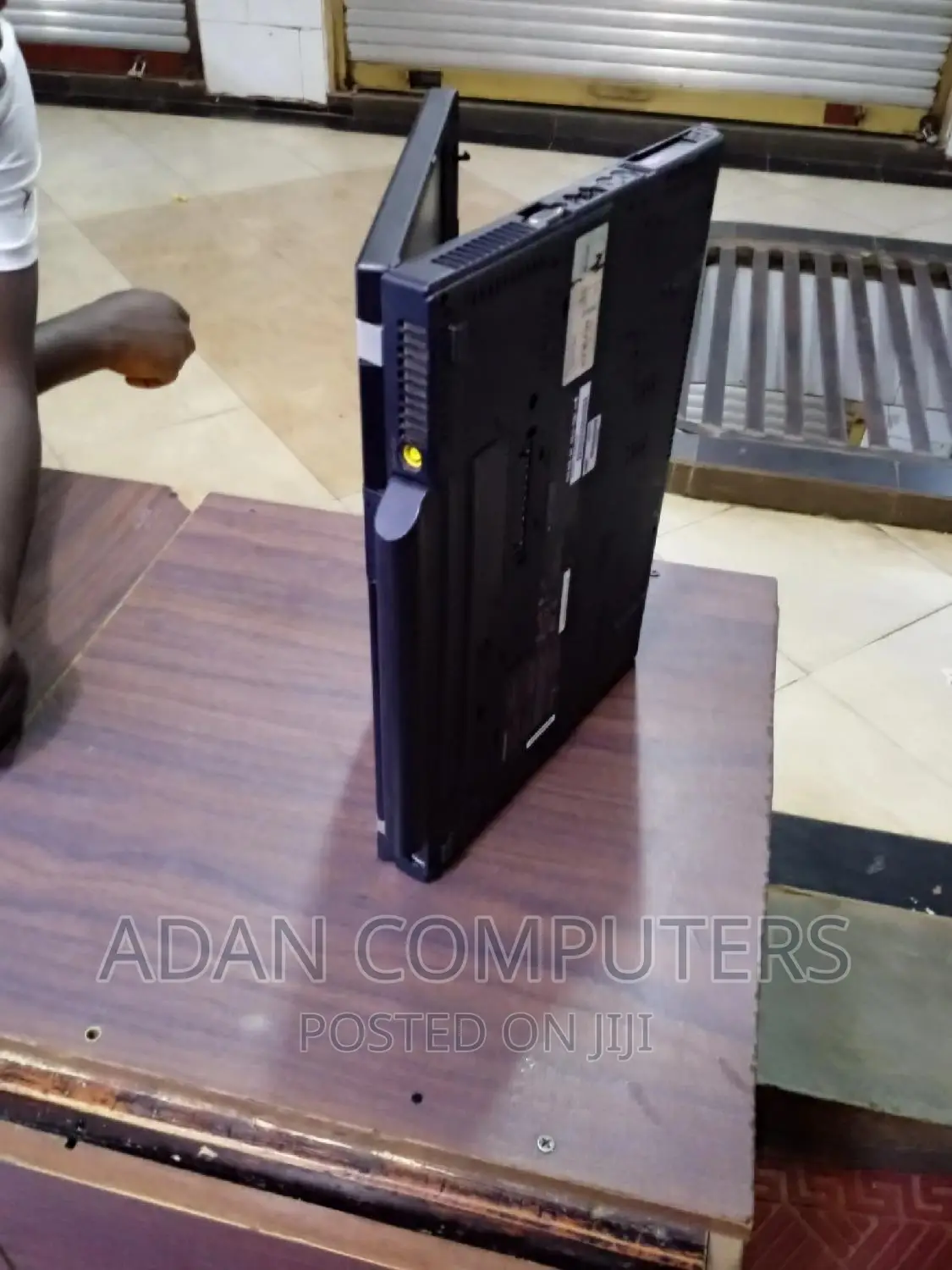 Laptop Lenovo ThinkPad R500 2GB Intel Core 2 Duo HDD 160GB