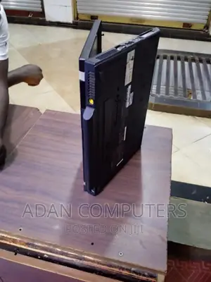 Laptop Lenovo ThinkPad R500 2GB Intel Core 2 Duo HDD 160GB