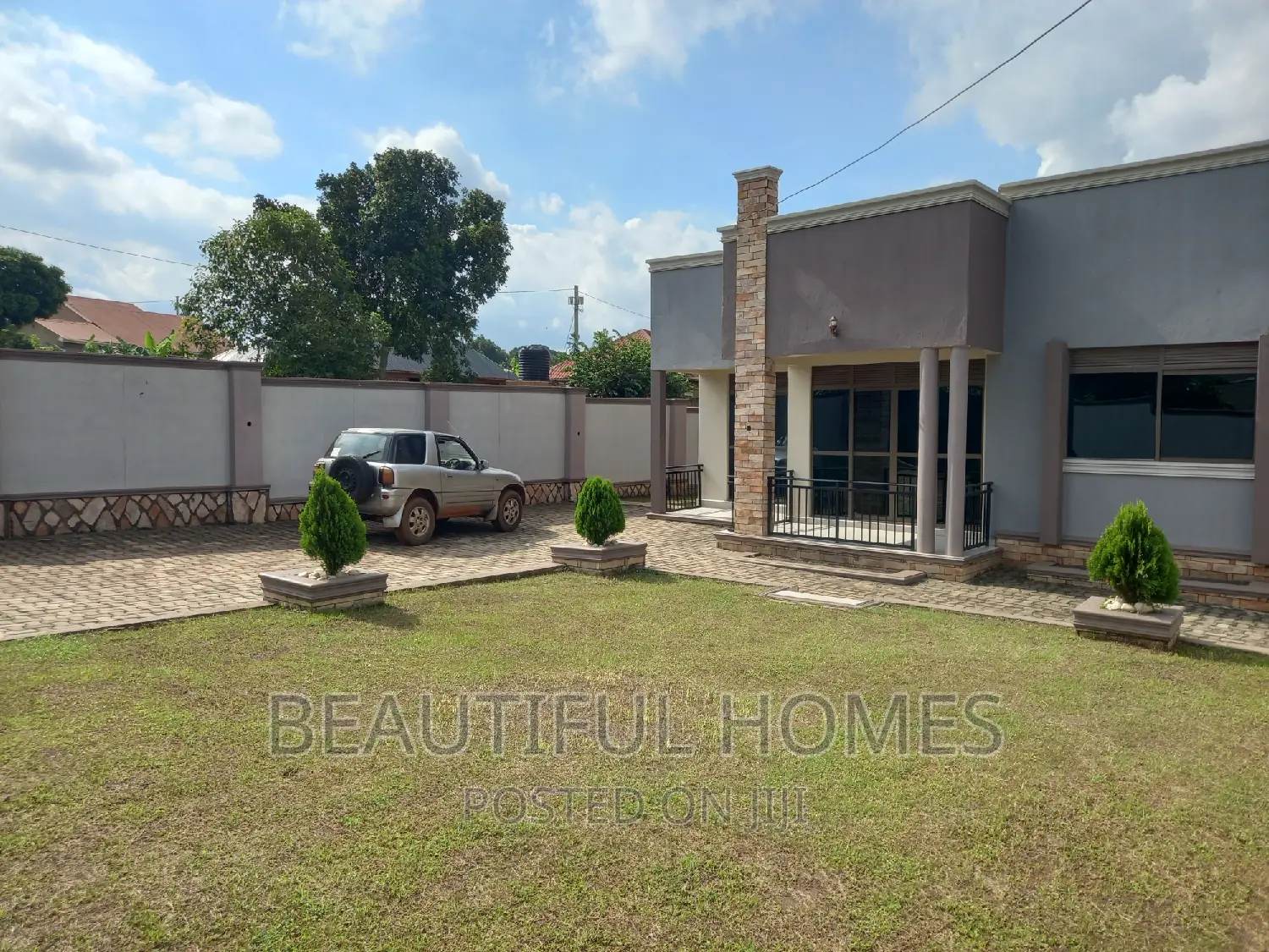 Furnished 4bdrm House in Kira for sale