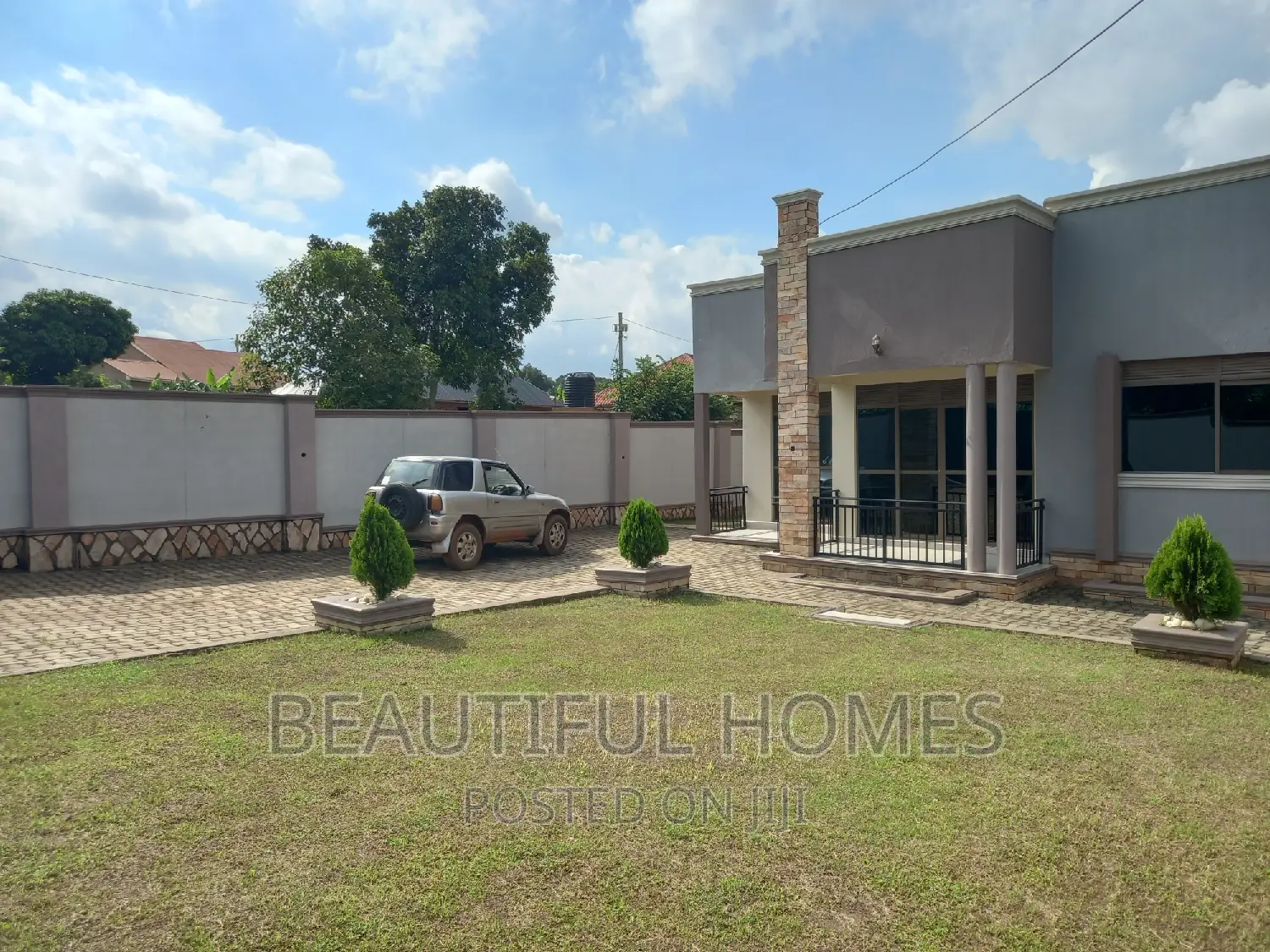 Furnished 4bdrm House in Kira for sale