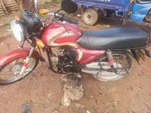 Mahindra Centuro 2018 Red