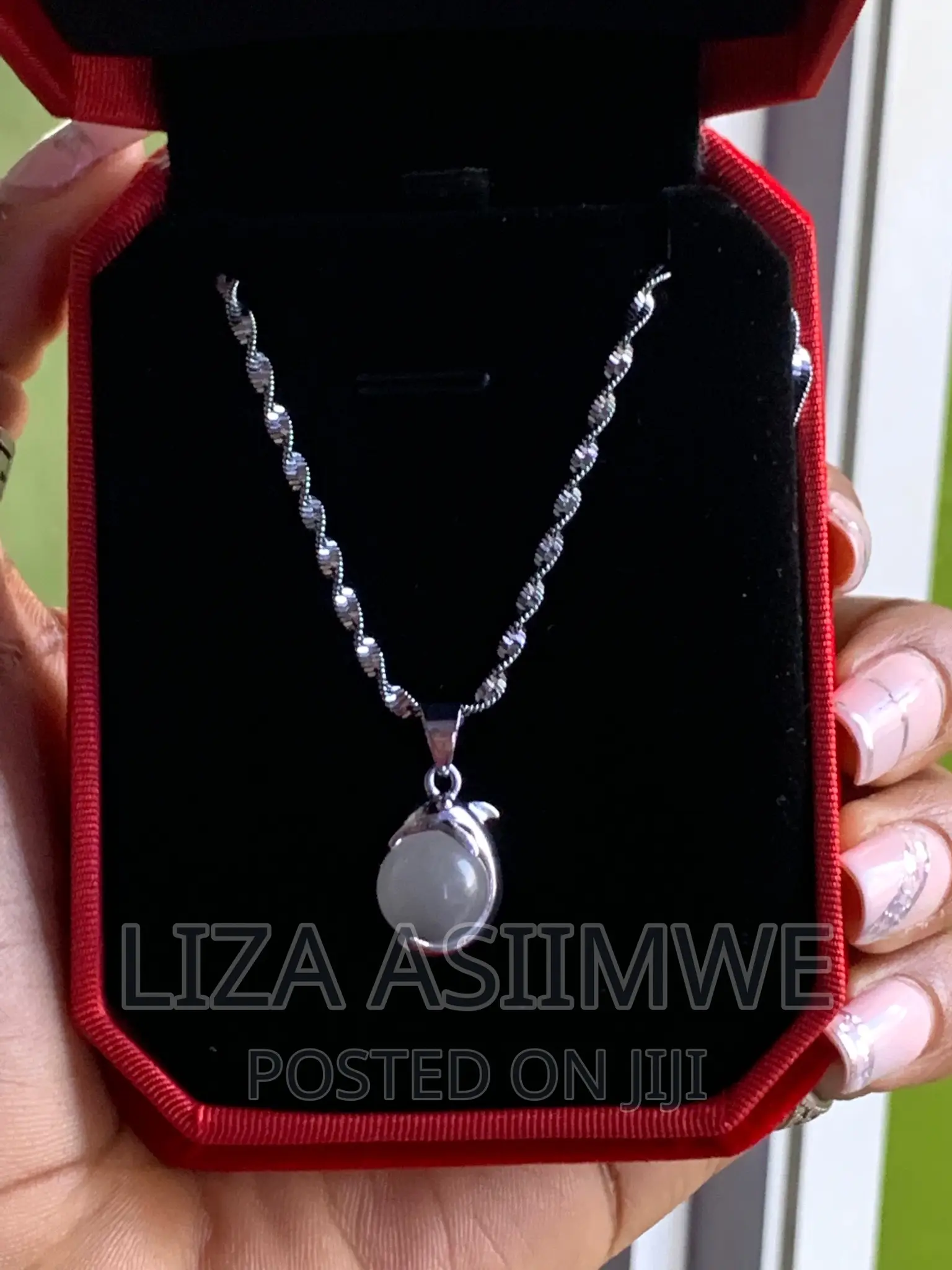 Lady’S Necklaces Available