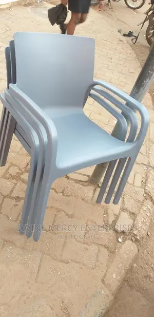 Big Size Armed Chair