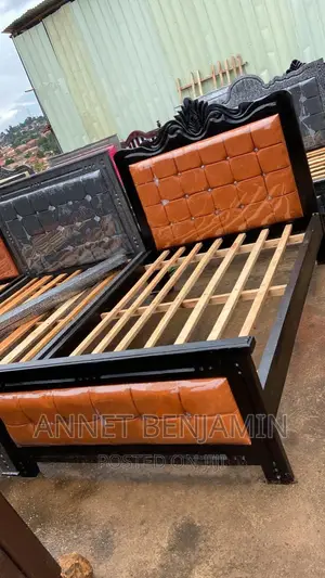 Photo - Brown 4*6 Leather Bed