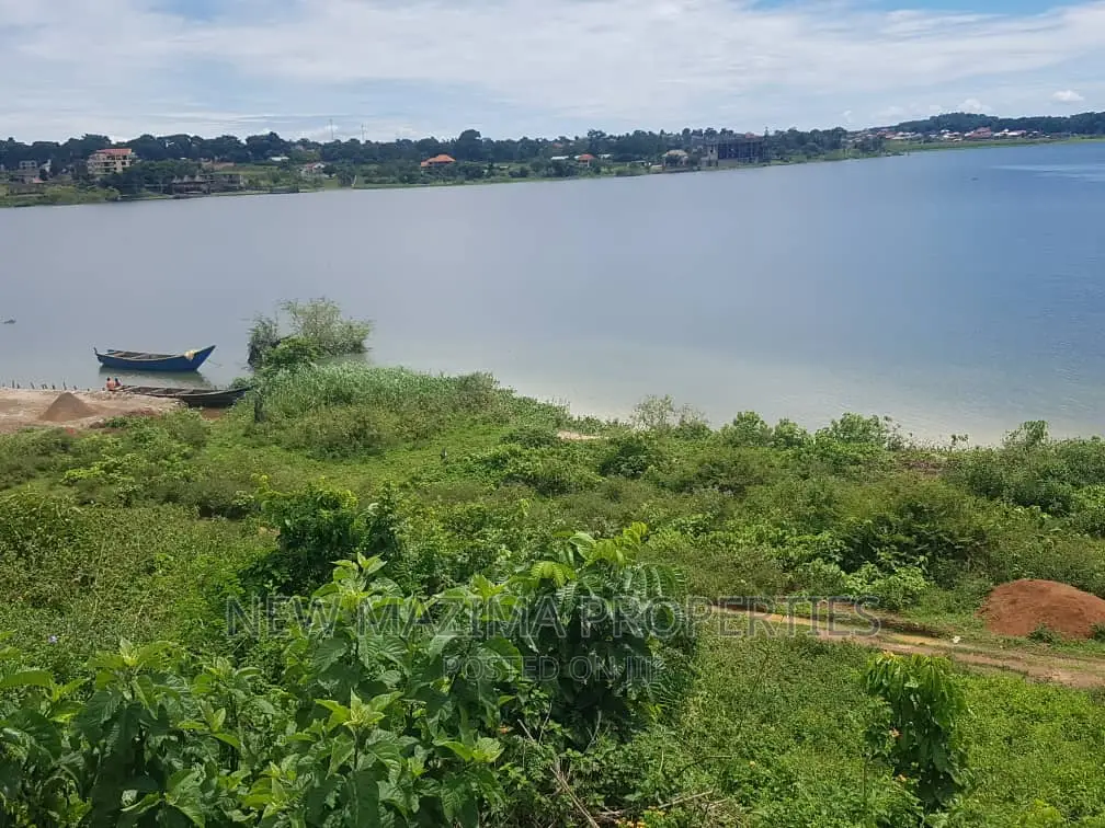 Prime Land Measurig Direct From Lake Onsale Nkumba Ntebe Rd