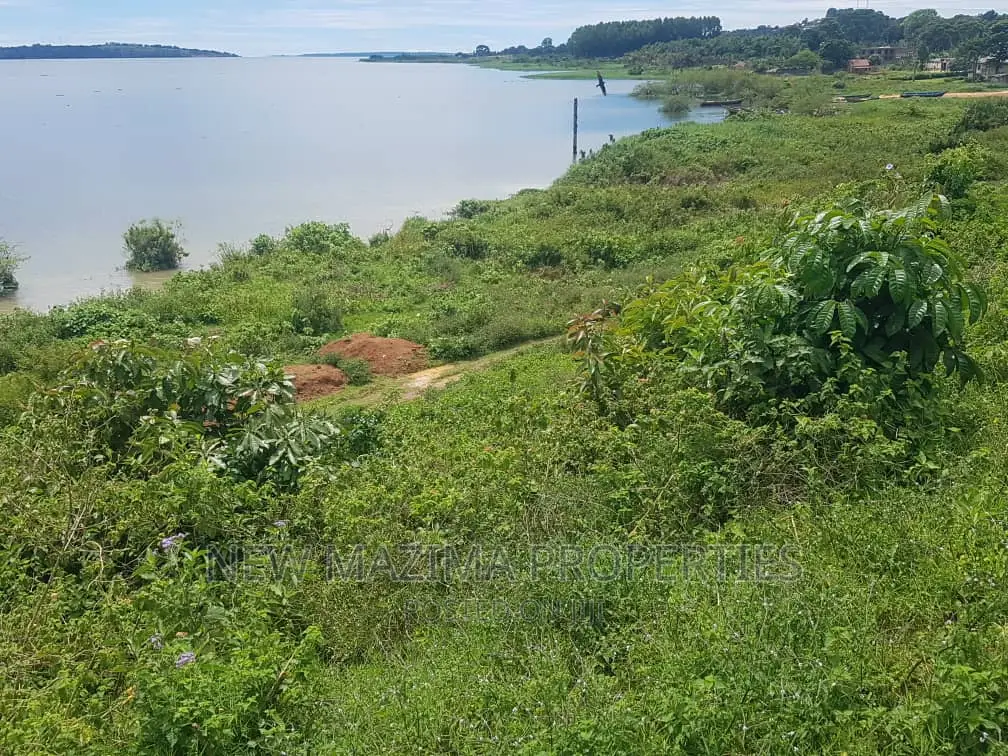 Prime Land Measurig Direct From Lake Onsale Nkumba Ntebe Rd