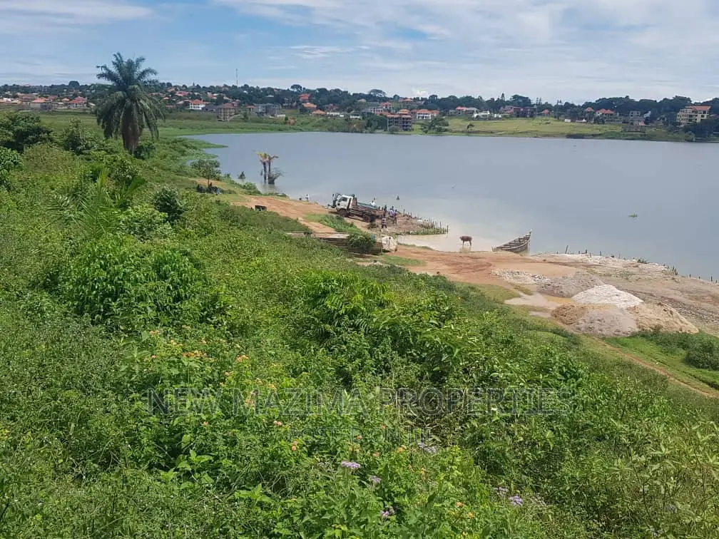Prime Land Measurig Direct From Lake Onsale Nkumba Ntebe Rd