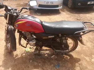 Yamaha Crux 2017 Red