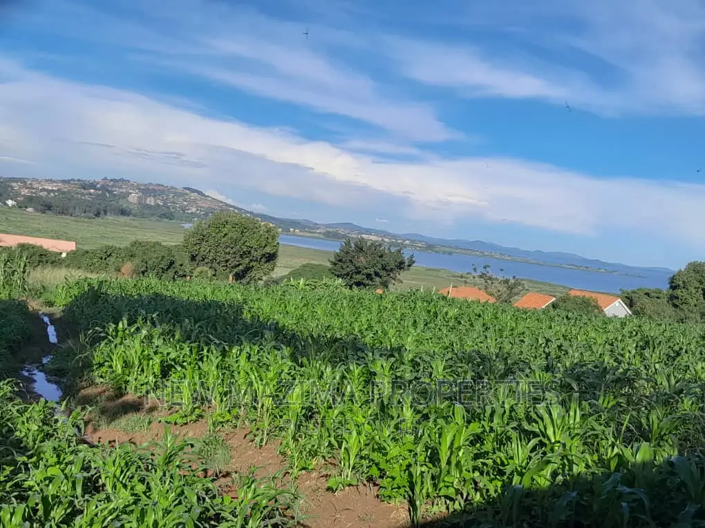 25decimal With Clear Lake View Sale Heart of Kajjansi Bweya