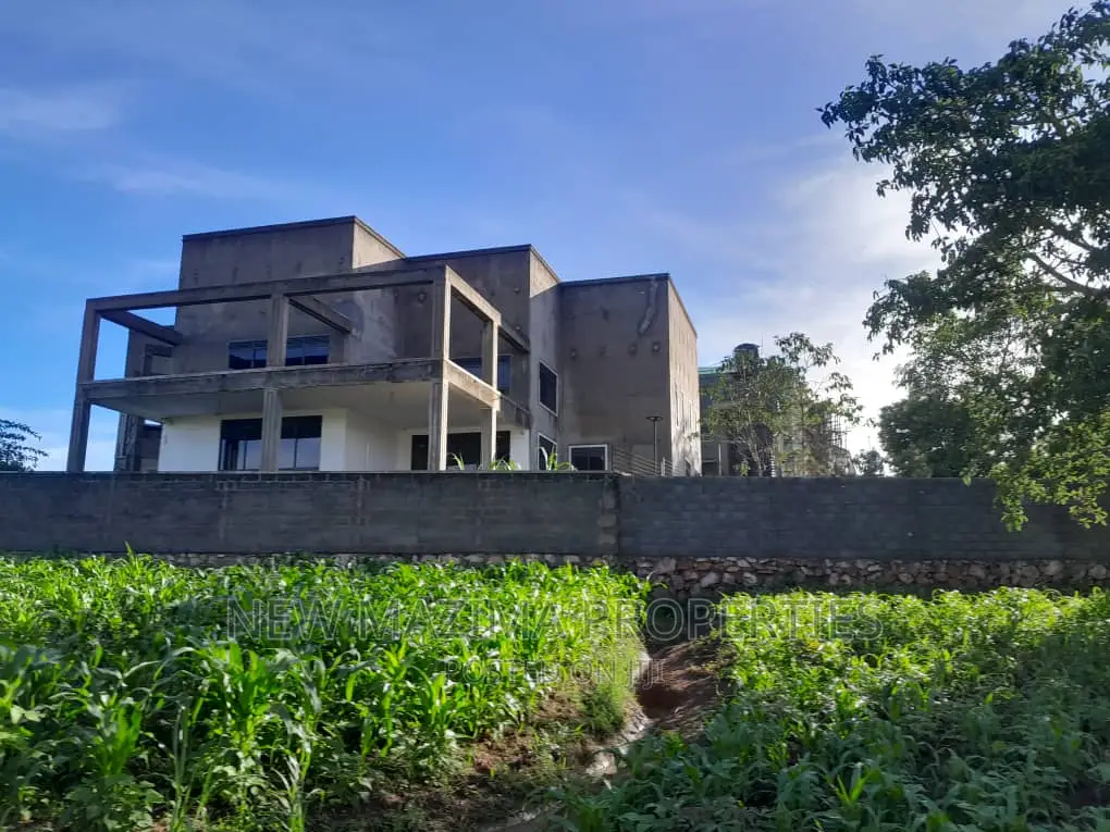 25decimal With Clear Lake View Sale Heart of Kajjansi Bweya