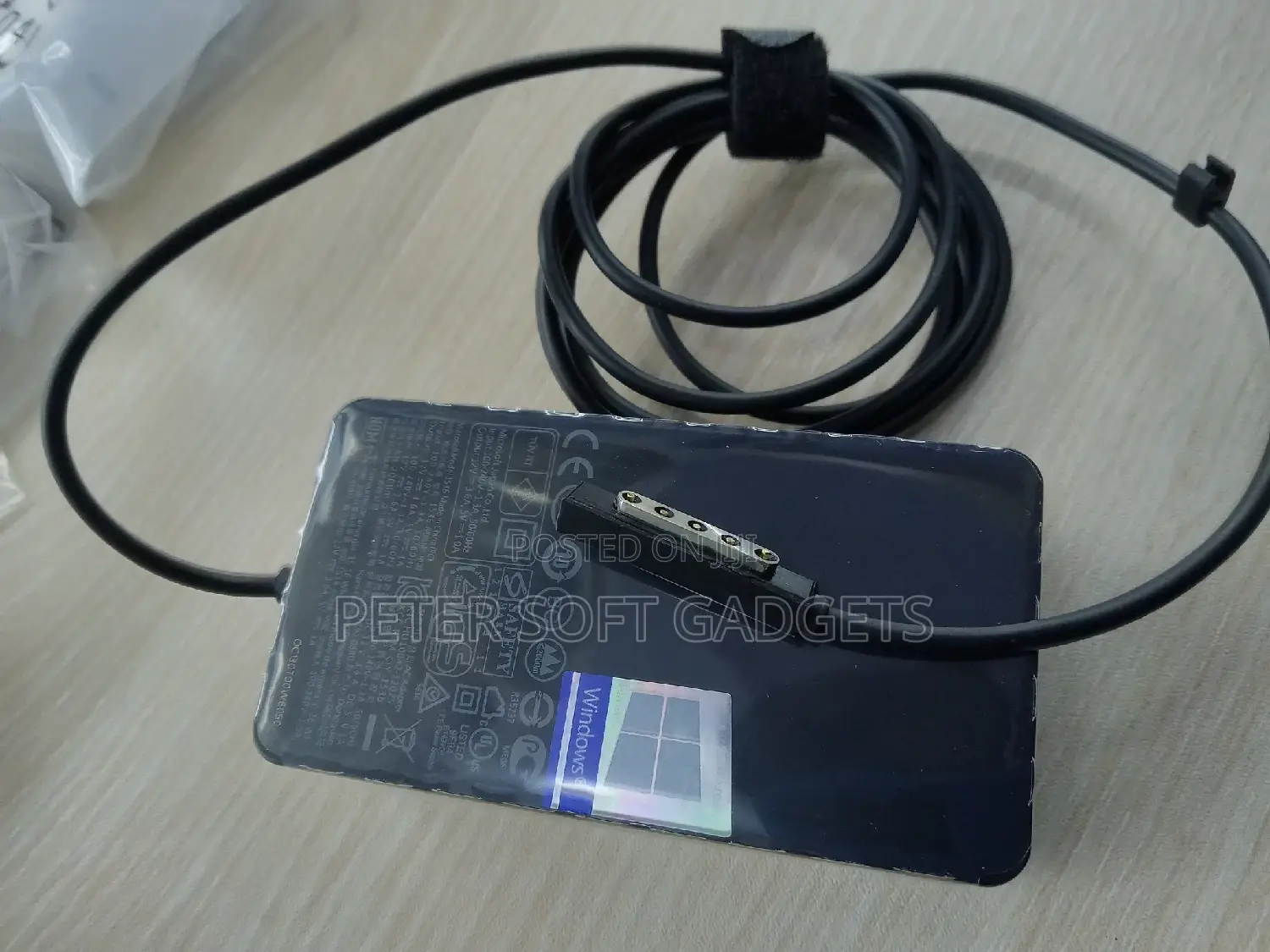Surface Charger Original