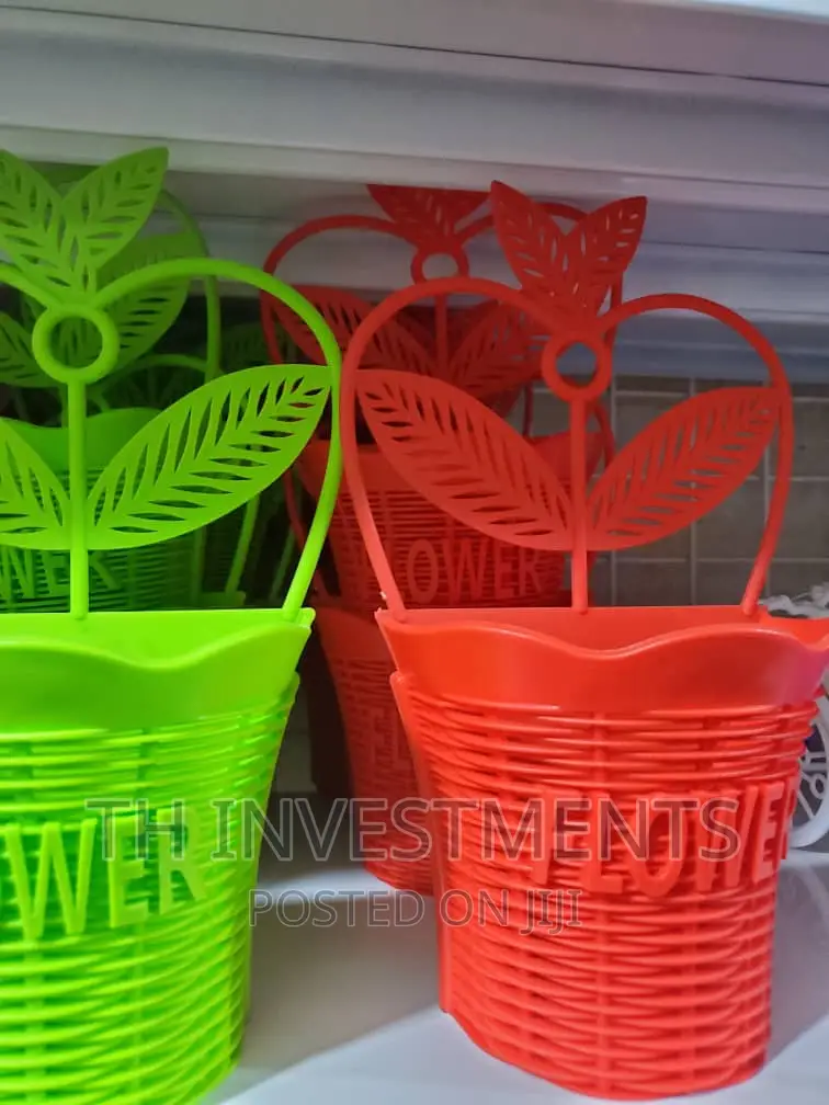Plastic Hanging Vase.