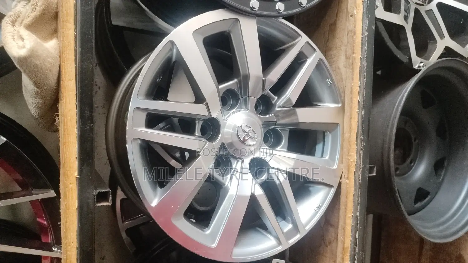 Toyota Vigo Rim Size 16