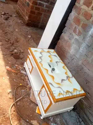 Center Table White and Gold
