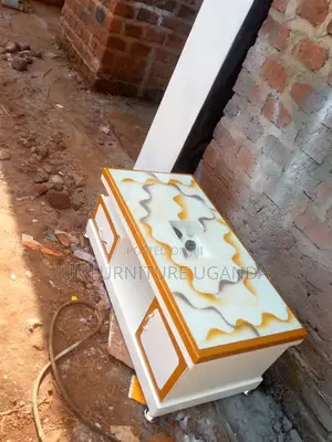 Center Table White and Gold