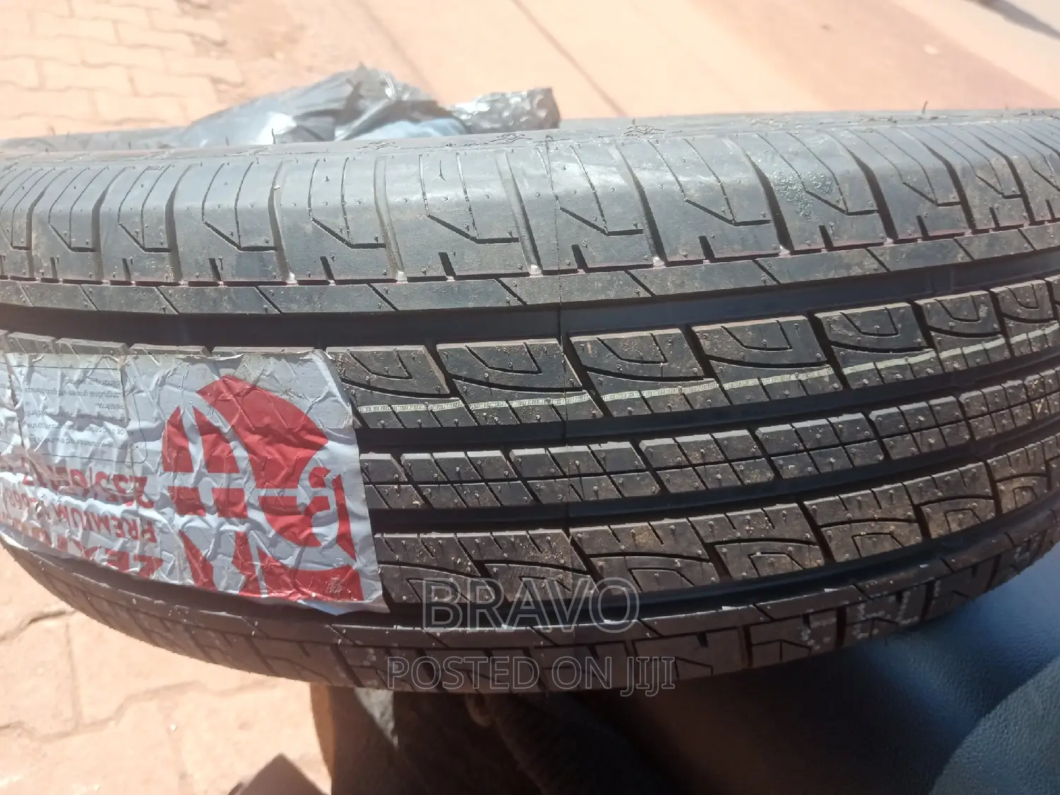 235/65r17 Zextour Brand