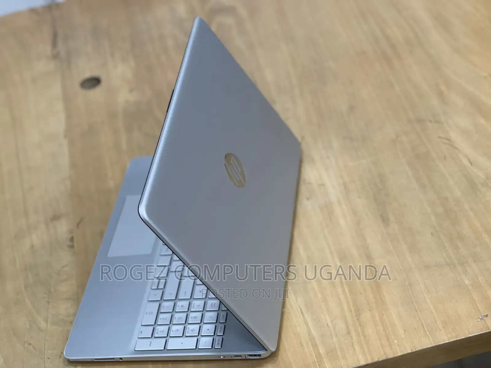 New Laptop HP 250 G1 8GB Intel Core I7 SSD 256GB