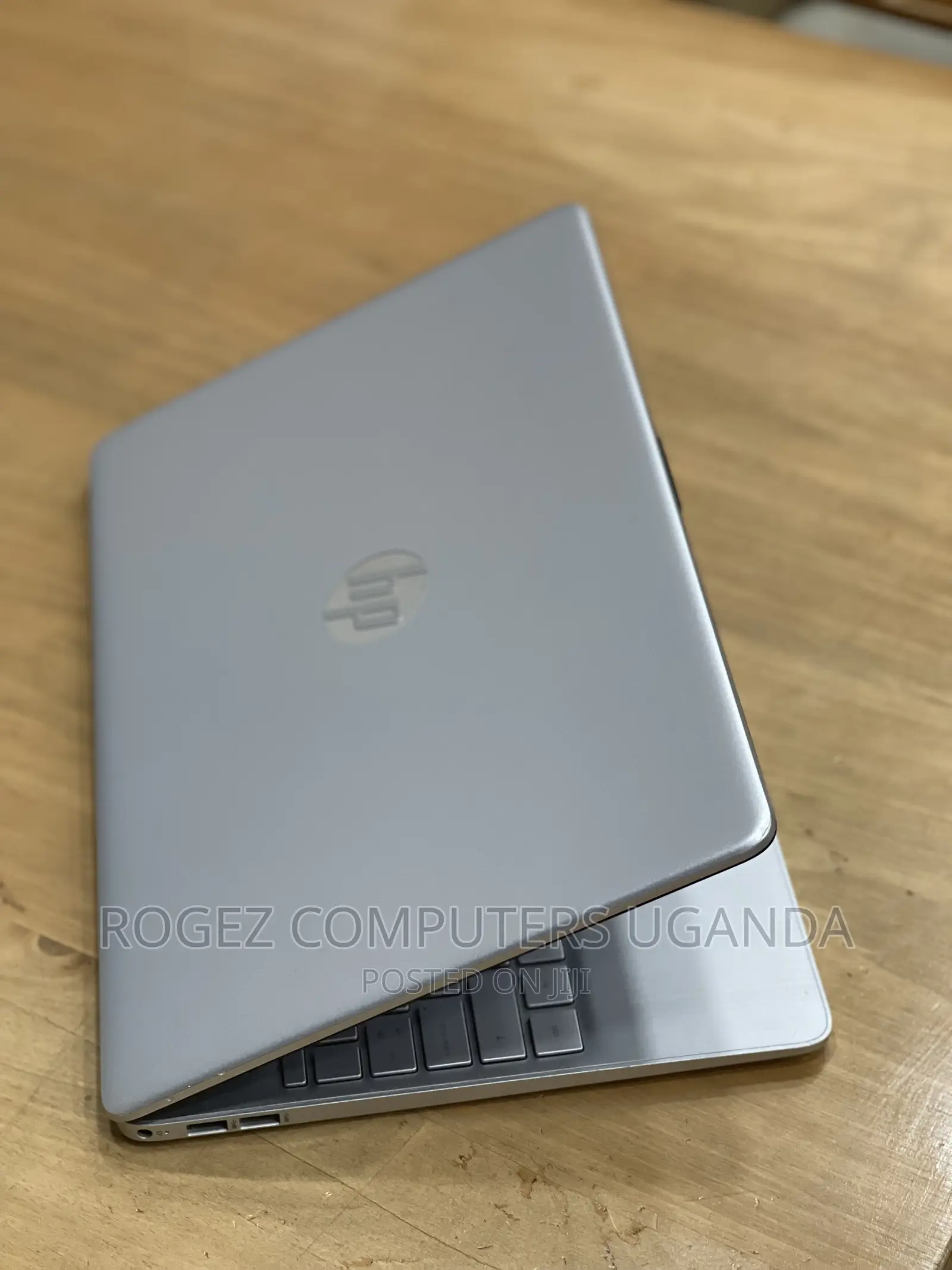 New Laptop HP 250 G1 8GB Intel Core I7 SSD 256GB