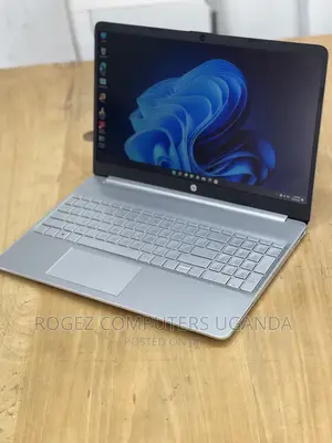 New Laptop HP 250 G1 8GB Intel Core I7 SSD 256GB