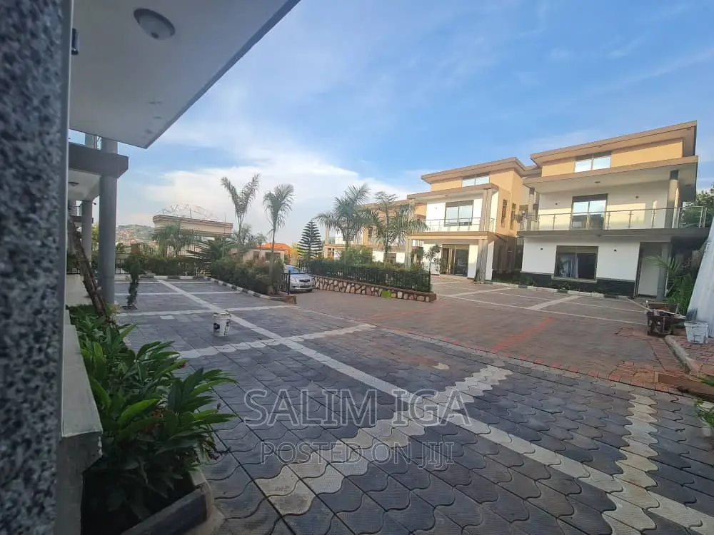 3bdrm Duplex in Kololo Property, Central Division for rent