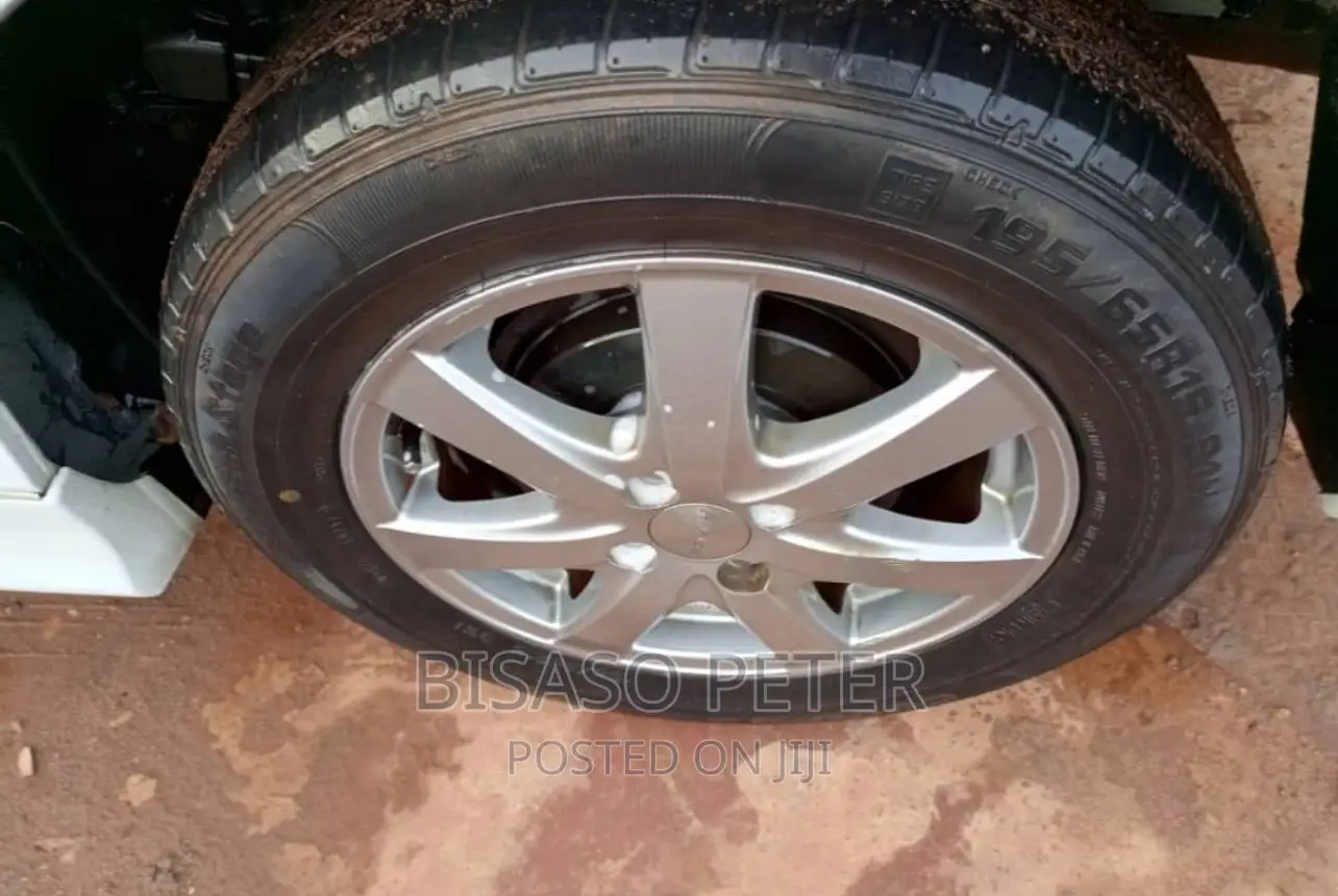 Toyota Corolla Fielder 2009 White