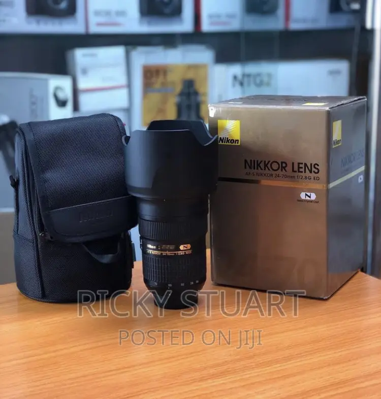 Nikon AF-S FX NIKKOR 24-70mm F/2.8g ED Zoom Lens