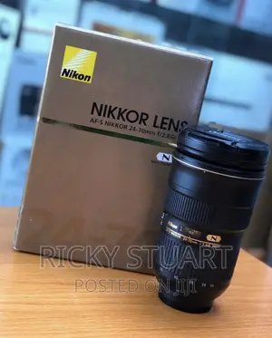 Nikon AF-S FX NIKKOR 24-70mm F/2.8g ED Zoom Lens