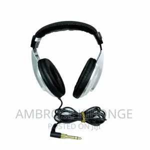 Solid Bass Response Behringer HPM1000 Studio Rec Headphones.