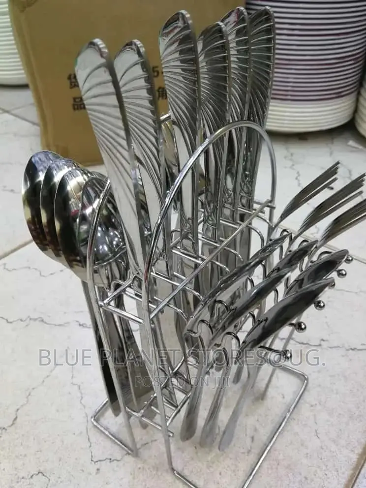 24pcs \\ Silver Cutlery Set \\ Knives, Spoons, Forks, Holder