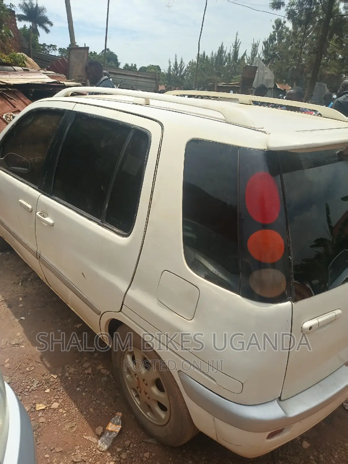 Toyota Raum 2006 White