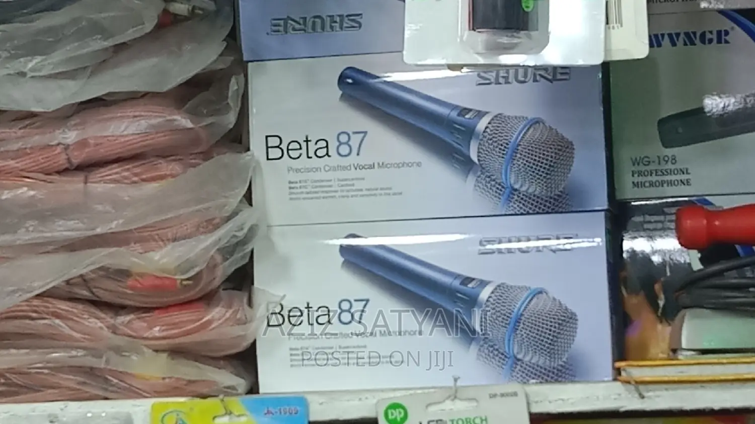 Dynamic Vocal Microphone That Cuts Through the Noise SM58