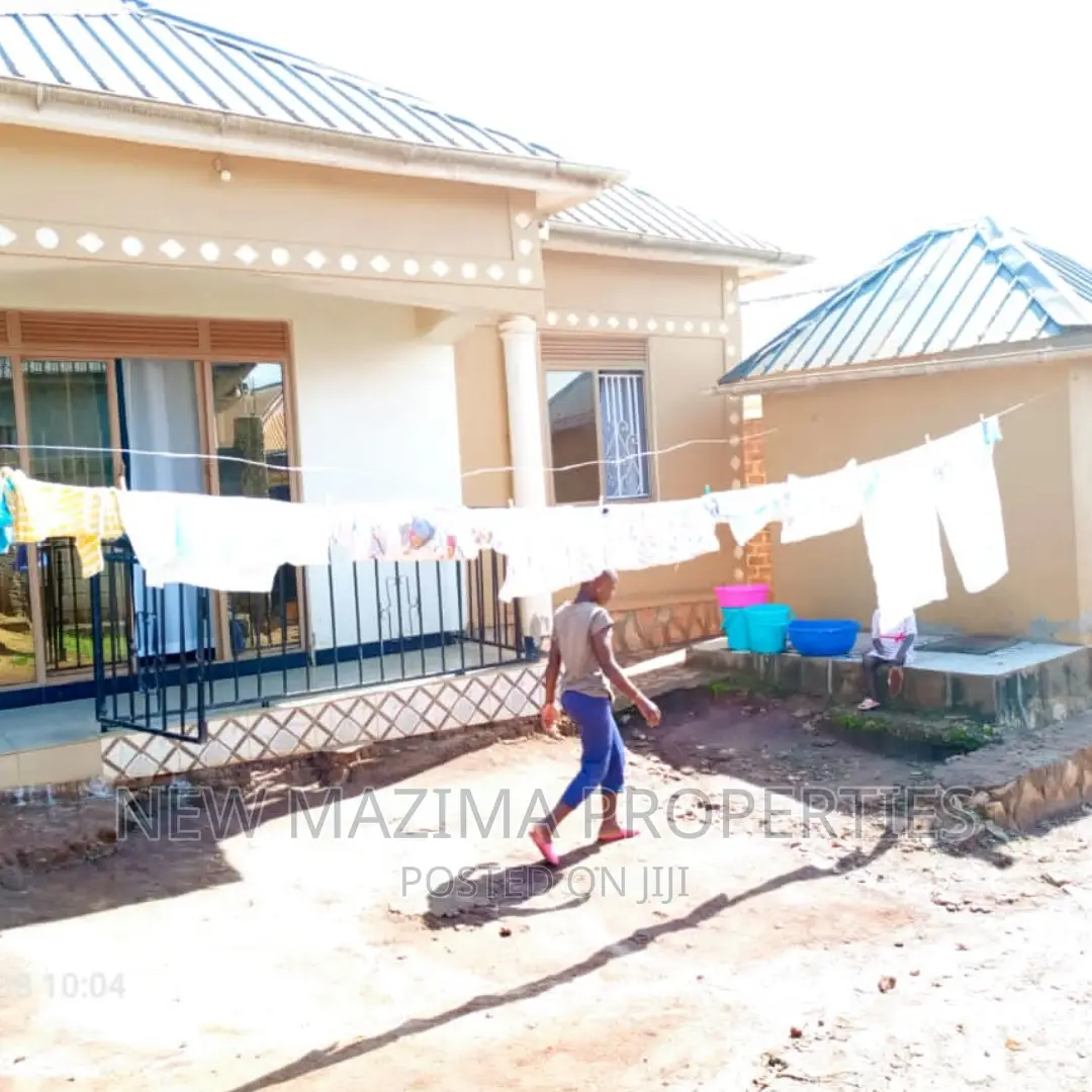 2bdrm House in Bulenga Town, Central Division for sale