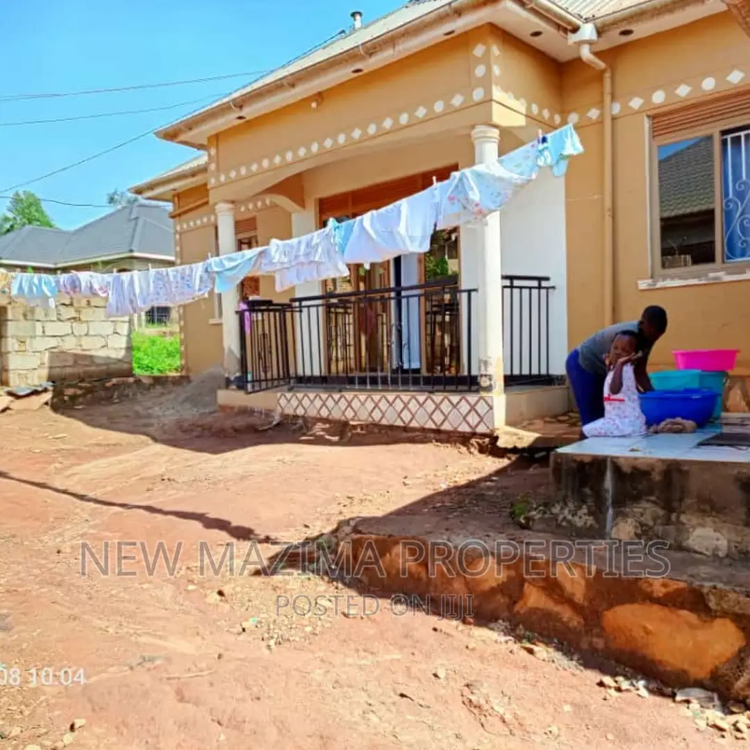 2bdrm House in Bulenga Town, Central Division for sale
