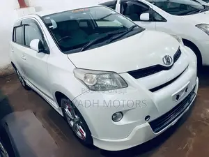 Toyota IST 2011 White