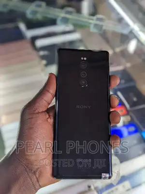 Photo - Sony Xperia 1 64 GB Black