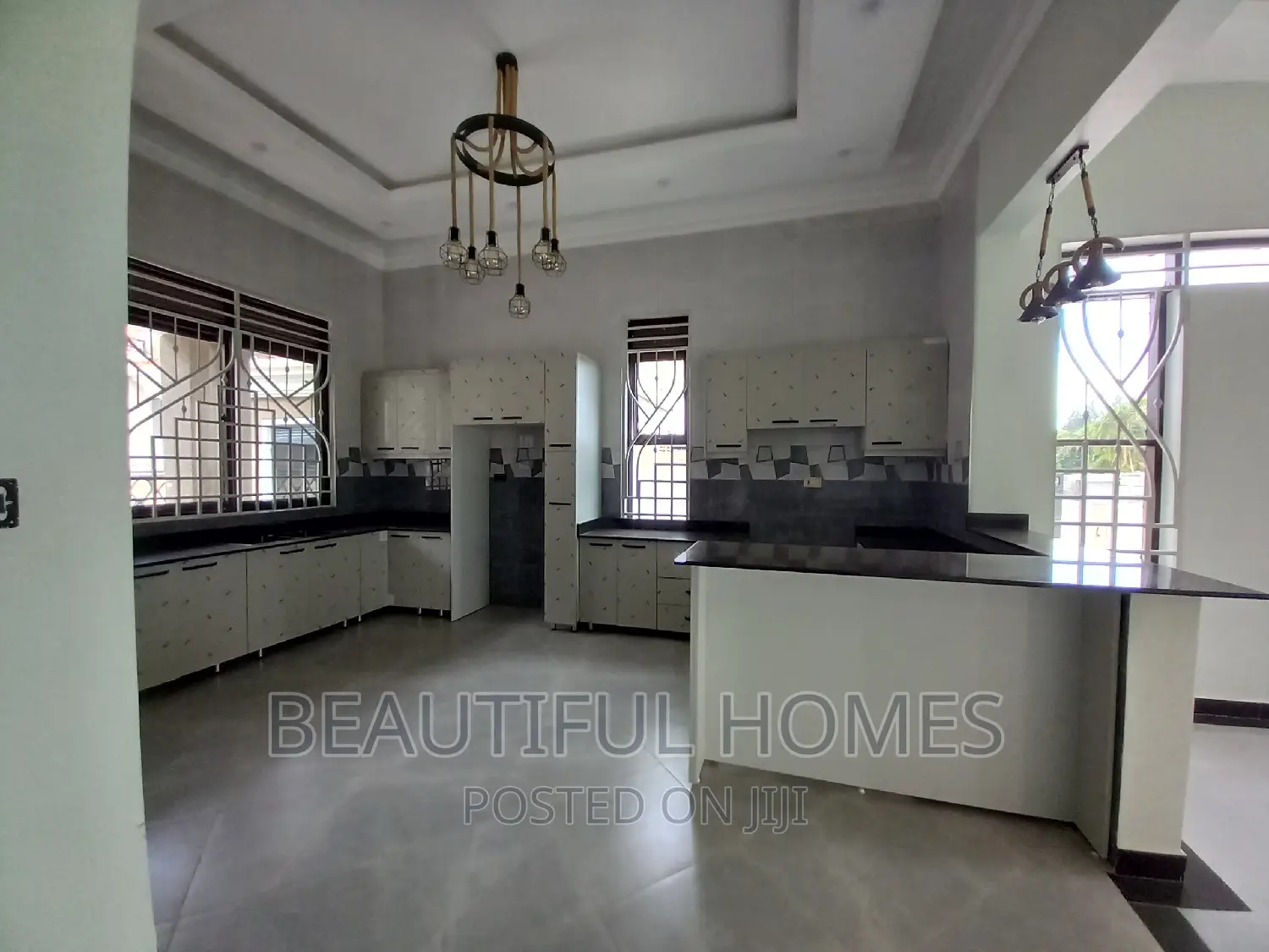 Furnished 4bdrm House in Kira Ministers for sale