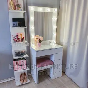 Simple Dressing Mirror Call