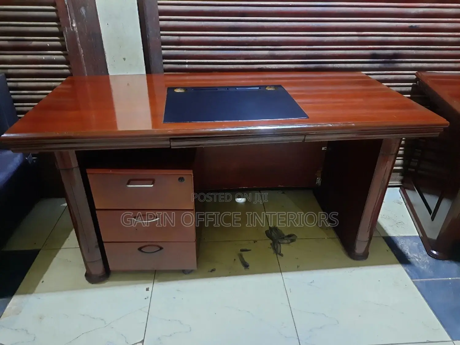 Executive Office Table of Size 160cm