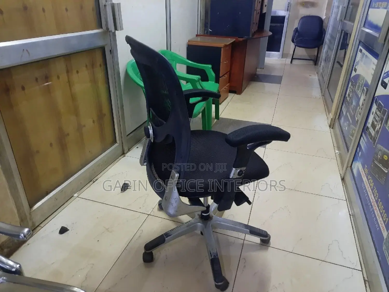 Second Hand Back Mesh Chair