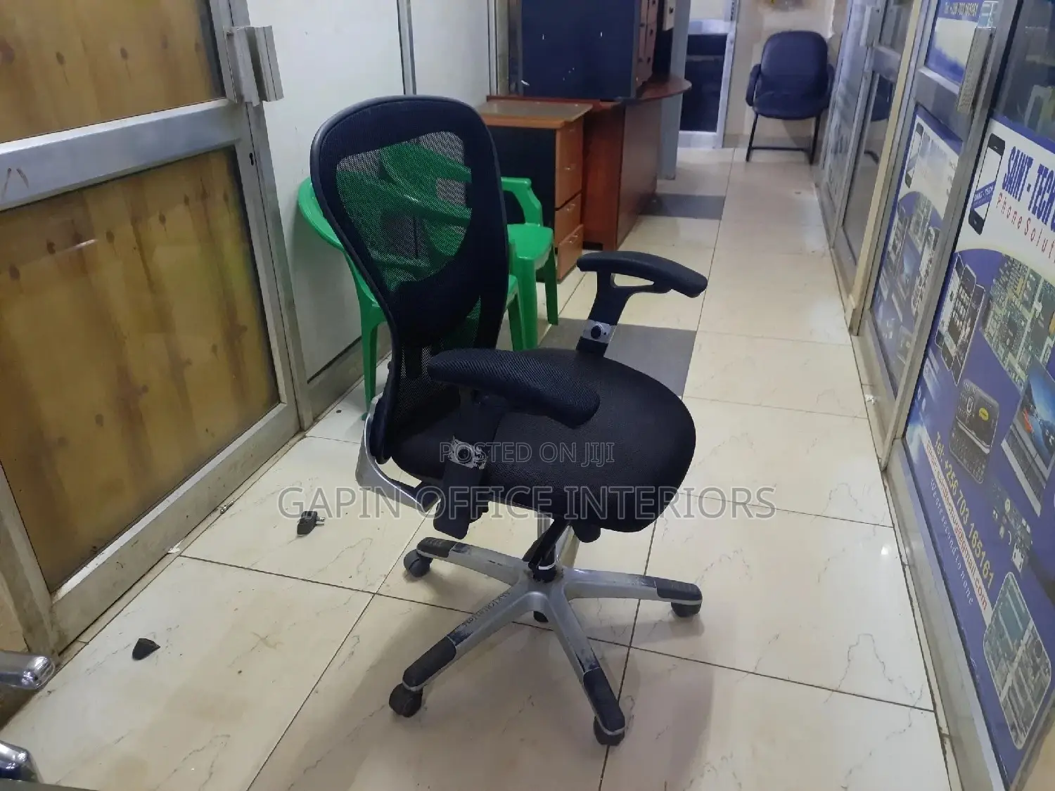 Second Hand Back Mesh Chair